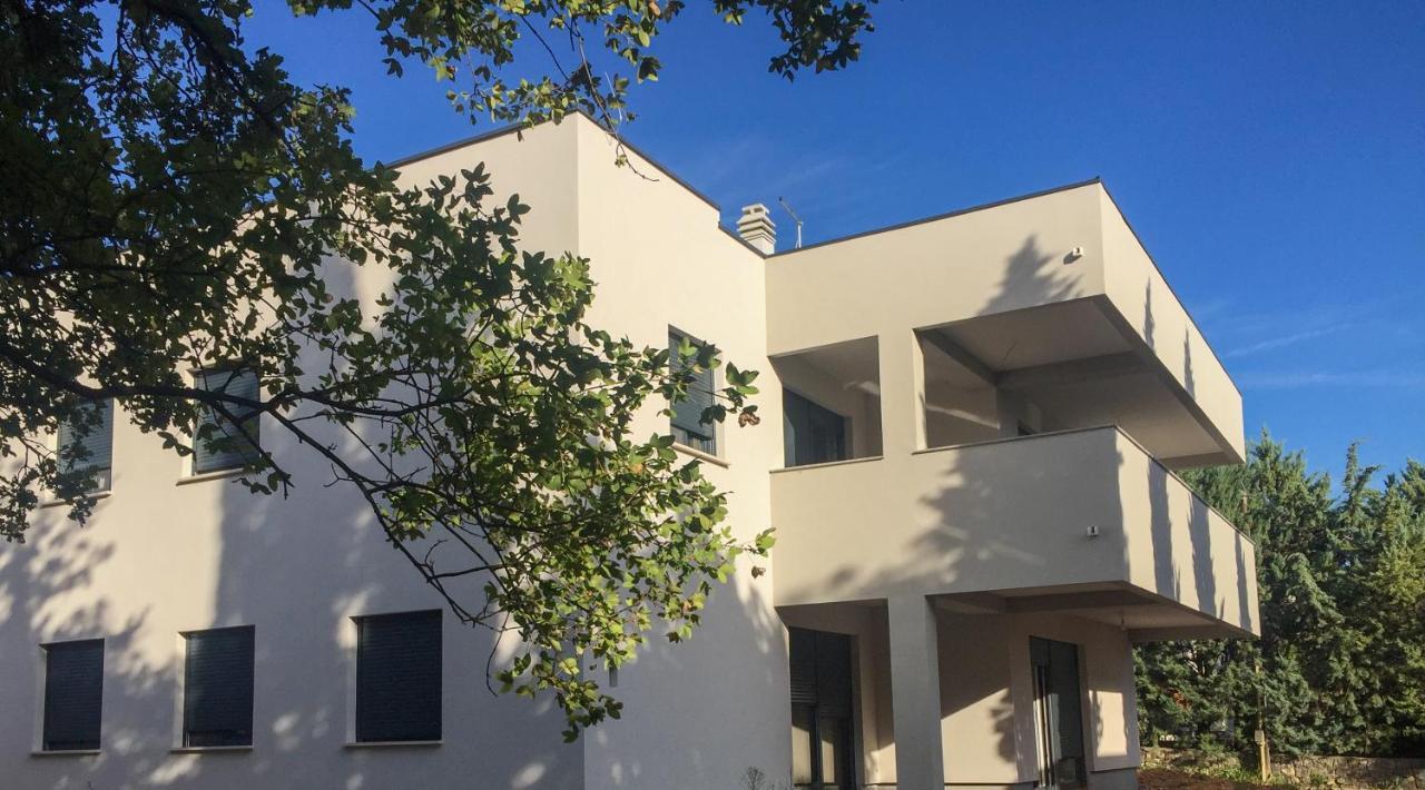 M Plus Residence Pinezići 外观 照片