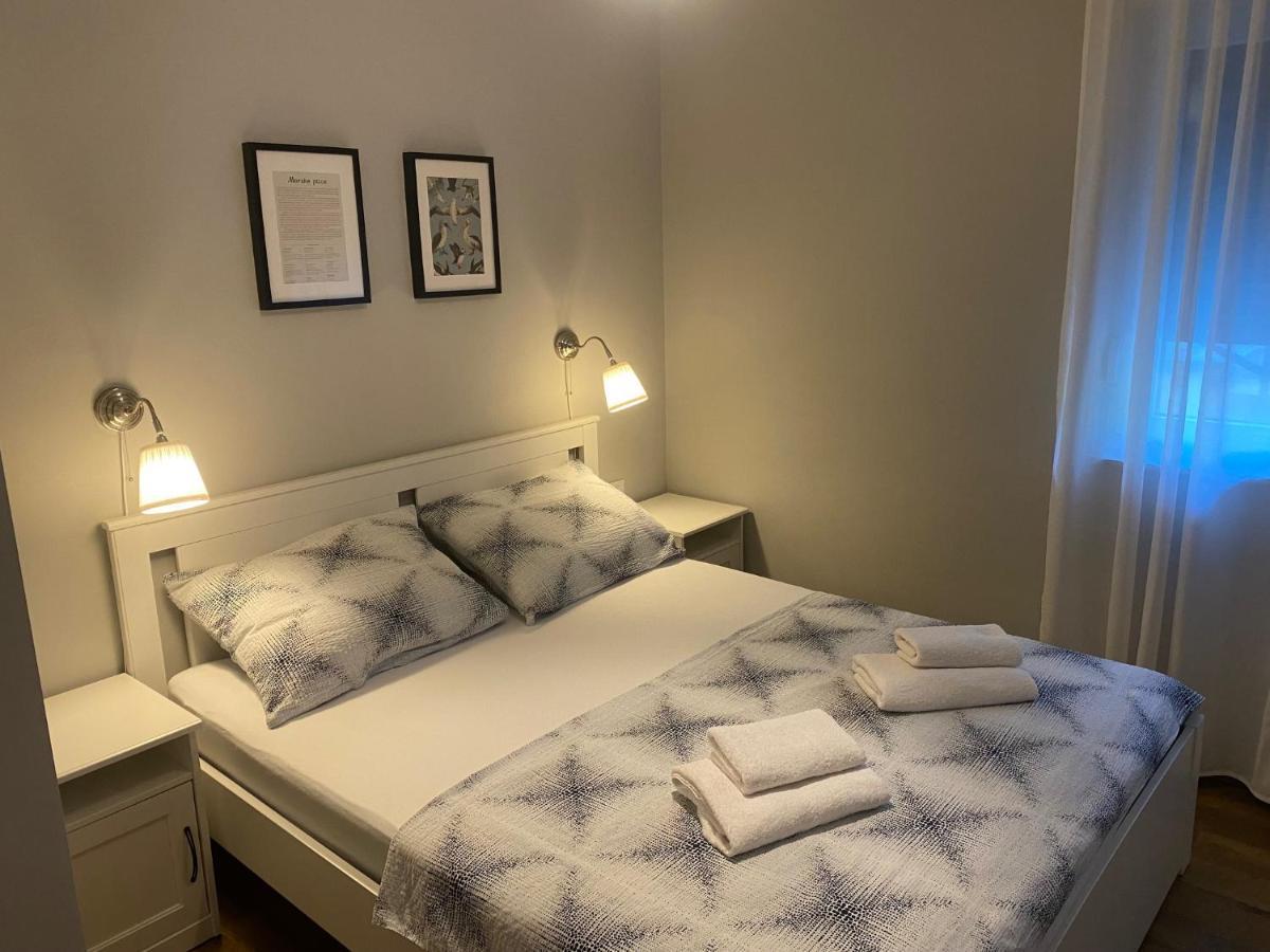 M Plus Residence Pinezići 外观 照片
