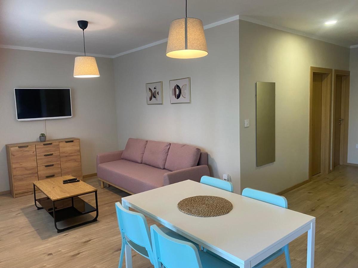 M Plus Residence Pinezići 外观 照片