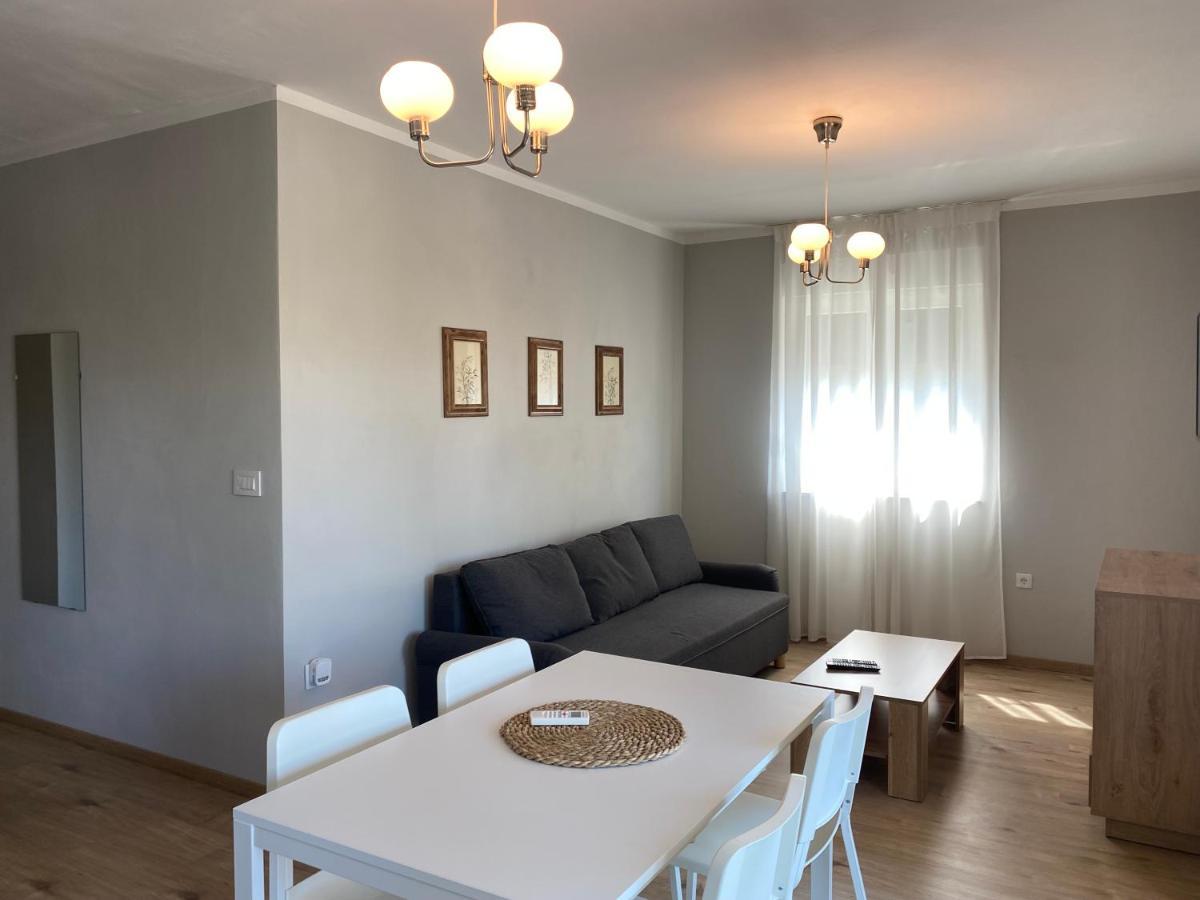 M Plus Residence Pinezići 外观 照片