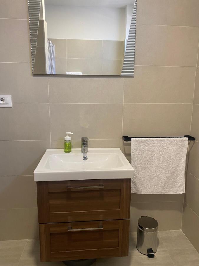 M Plus Residence Pinezići 外观 照片