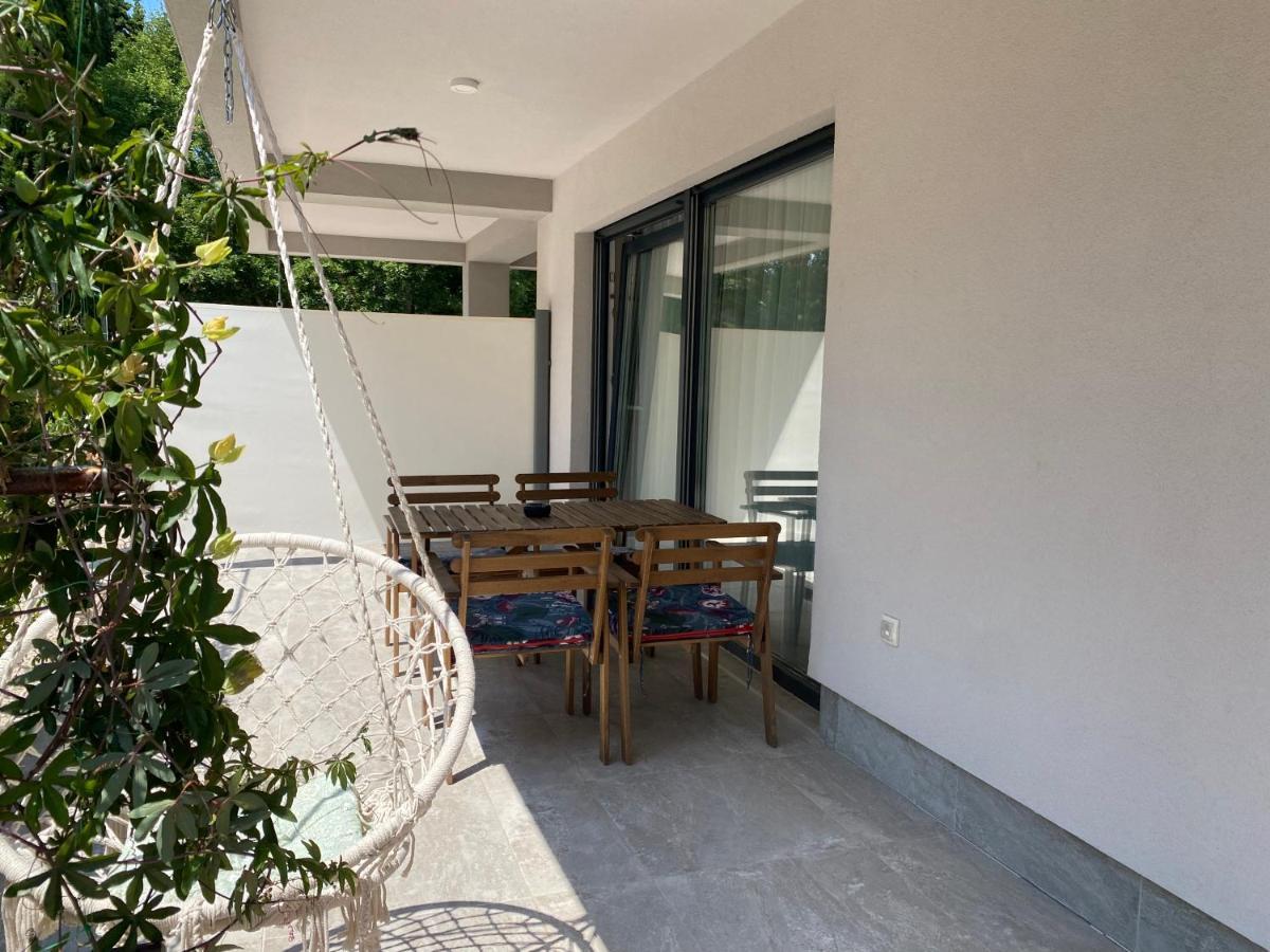 M Plus Residence Pinezići 外观 照片