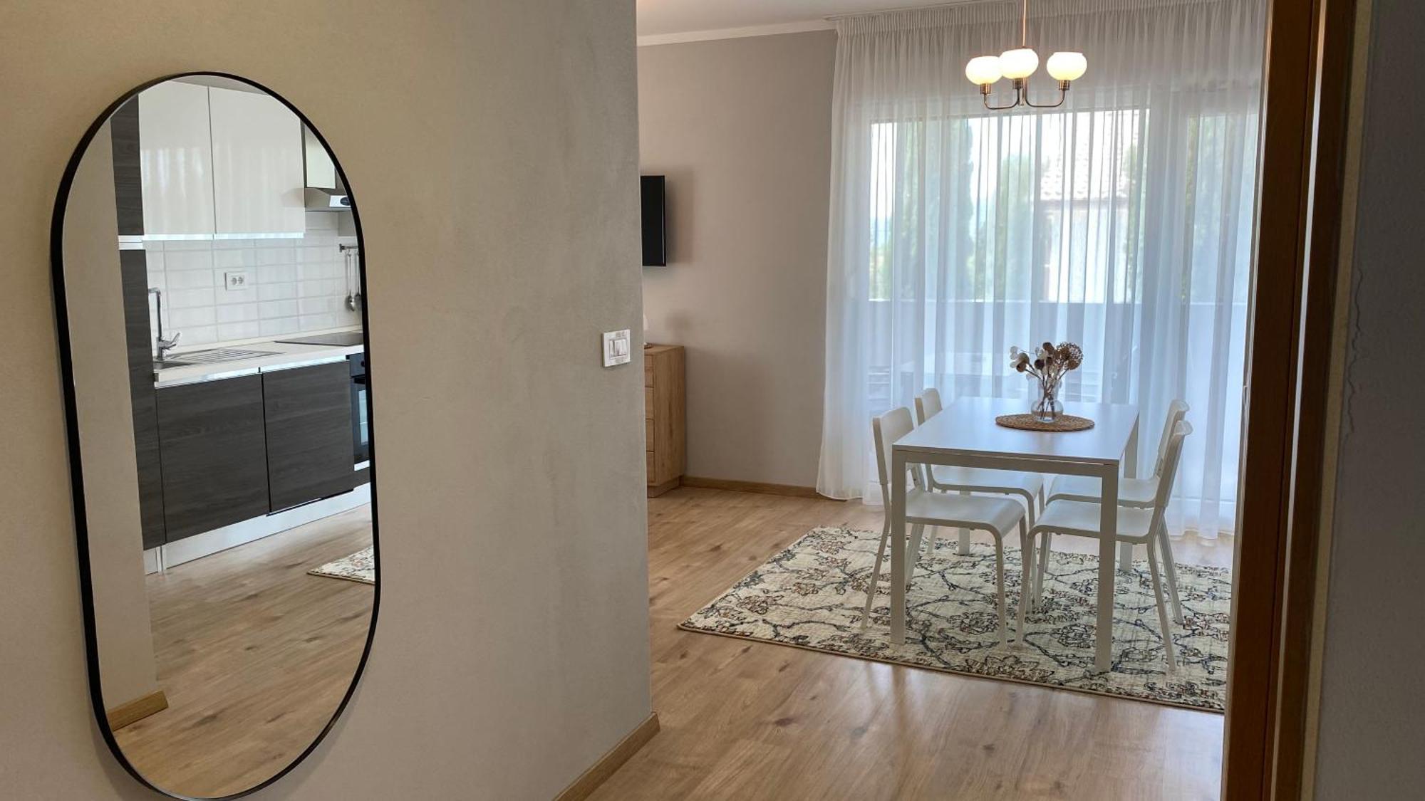 M Plus Residence Pinezići 外观 照片